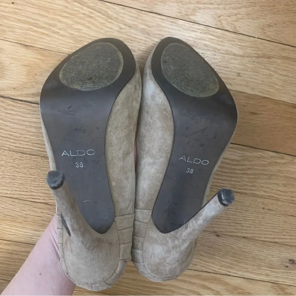 Aldo size 38/7.5 brown heels‎